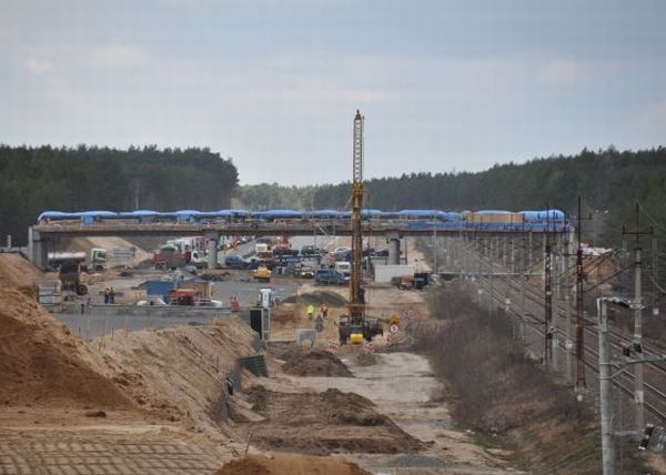 dotrzymanie terminu ukończenia autostrady A4 jest zagrożone.
