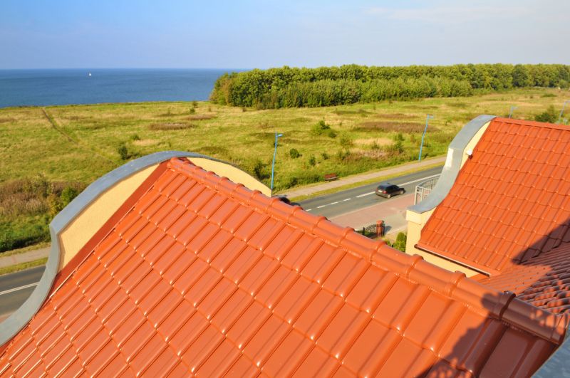 Otwarte tereny nadmorskie są szczególnie zagrożone silnym wiatrem. Fot. Röben